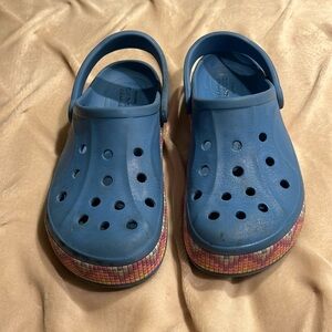 Women’s crocs size 9